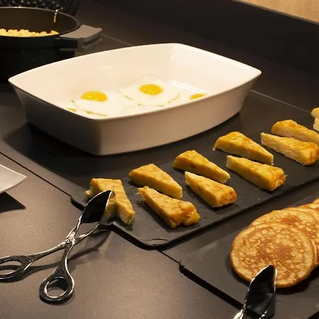 Delfin 4 Sup Szálloda