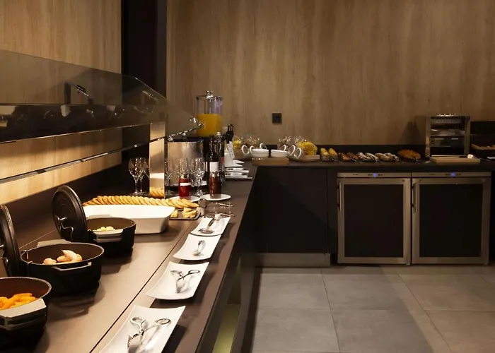 Delfin 4 Sup Hotell 4*